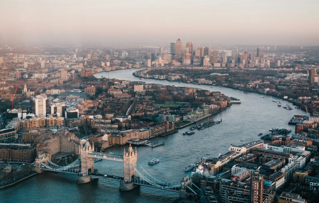 Best Cities for Entrepreneurs 2026: Dubai vs London vs Singapore 1 London skyline – one of the best cities for entrepreneurs 2026